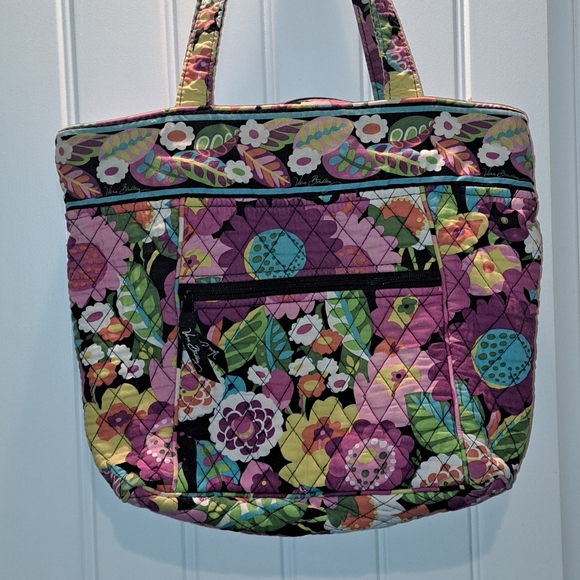 Vera Bradley Handbags - Vera Bradley Multicolor Floral Tote